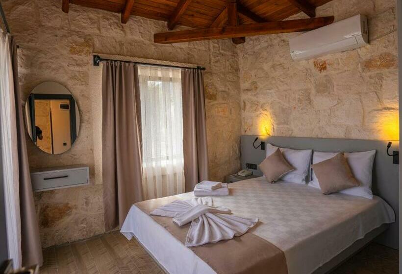 Номер Стандарт Трехместный, Terra Rossa Stone Houses Otel & Restaurant  Kaş