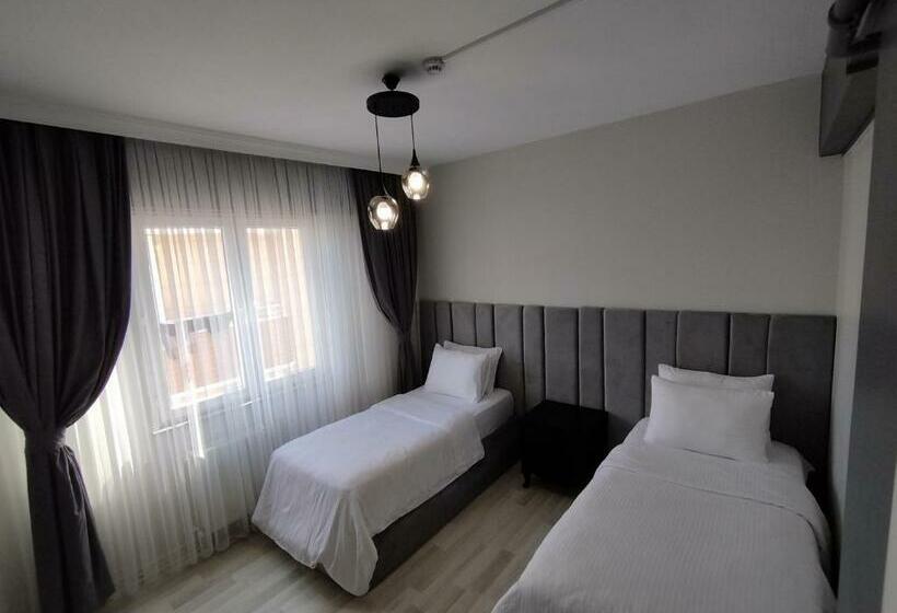 آپارتمان 3 خوابه, Pusula Motel