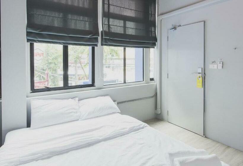 اتاق استاندارد با سرویس بهداشتی مشترک, Loftel Station Hostel