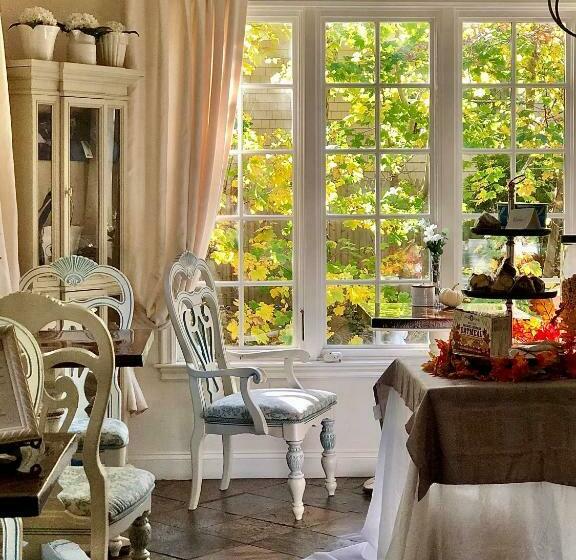 سوئیت با تخت بزرگ, Frederick William House