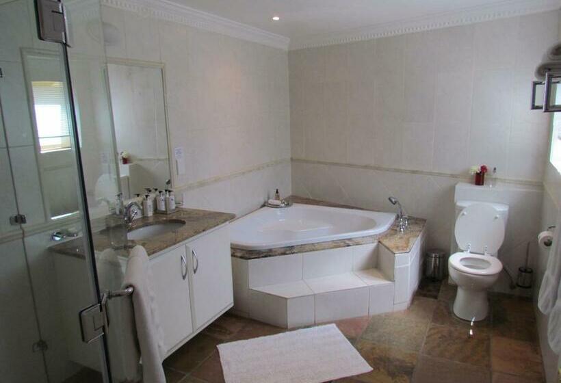 Номер Стандарт, Matumi Golf Lodge