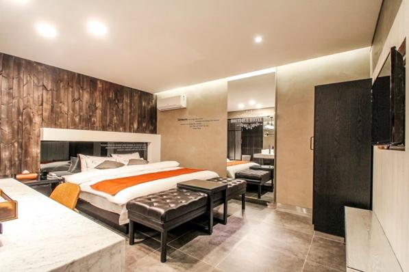 Quarto Deluxe, Jamsil 2.4