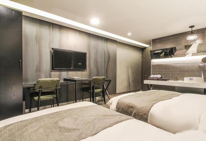 Quarto Classe Business, Jamsil 2.4