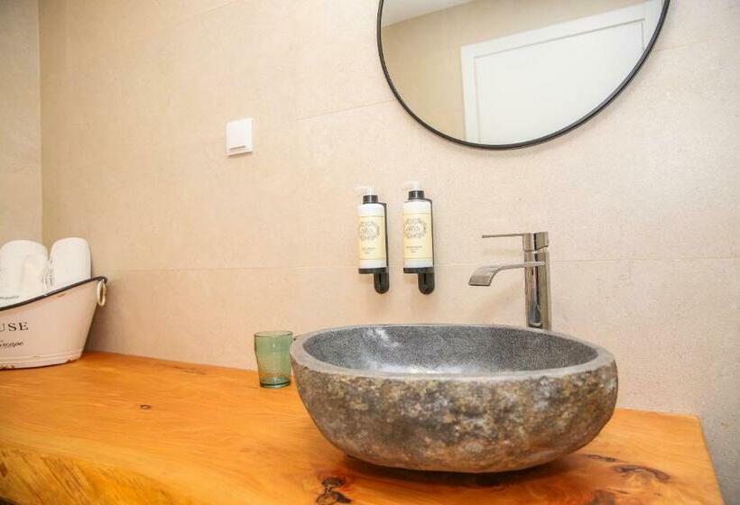 Люкс с Балконом, Pata Da Gaivota Boutique House