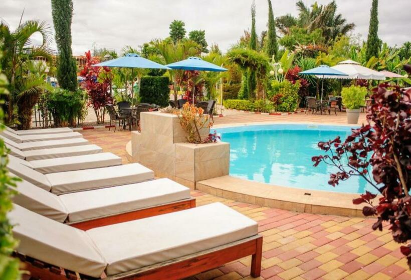 سوییت با چشم‌انداز باغ, Hôtel Sky Blue Mada