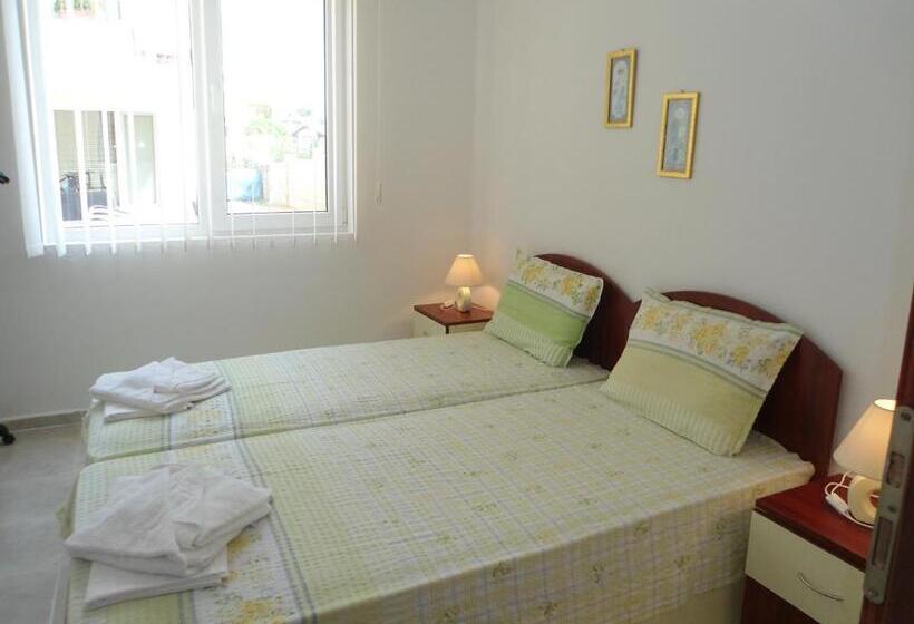 آپارتمان 2 خوابه, Family Hotel Radka