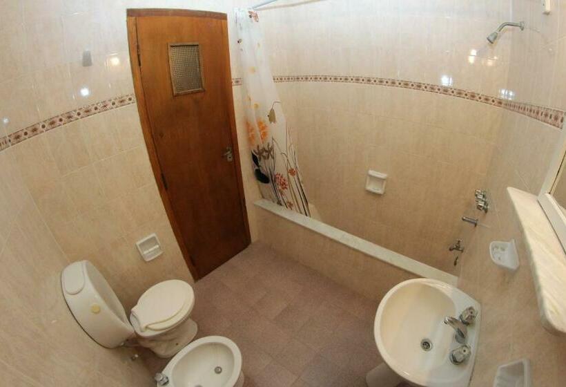 اتاق استاندارد, Daives