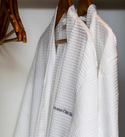 جناح جونيور, Home Chic