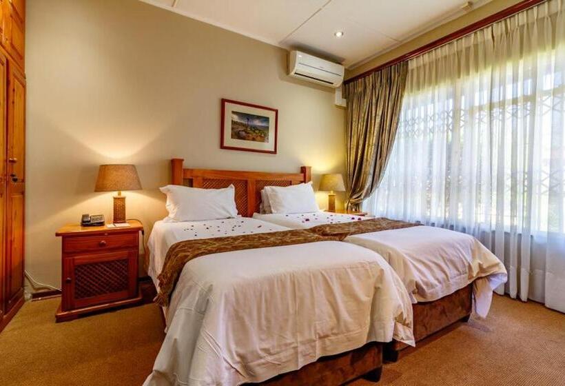 Standard room with outdoor bath, Hoyohoyo Chartwell Lodge