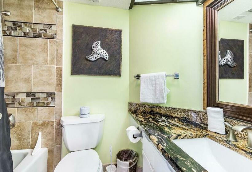 Apartamento 2 Dormitórios, East Pass 208