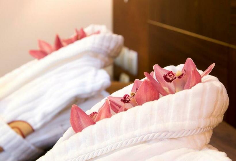 Трехместный Номер Deluxe, Flisvos Hotel Nafpaktos