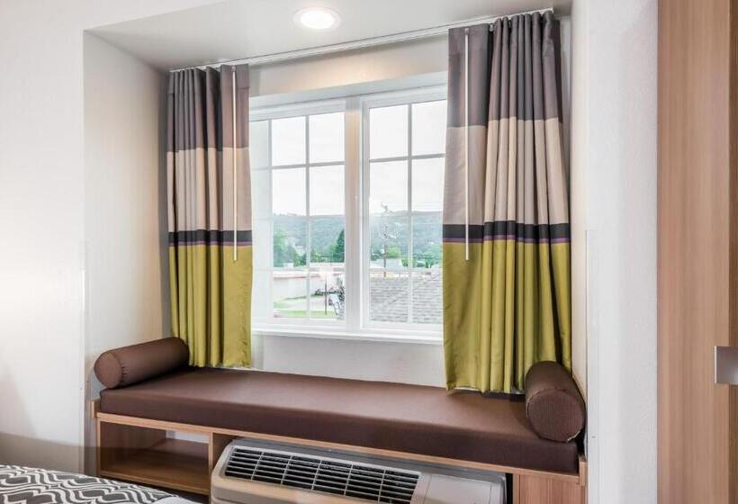 Номер Стандарт Адаптированный для Инвалидов, Microtel Inn & Suites By Wyndham New Martinsville