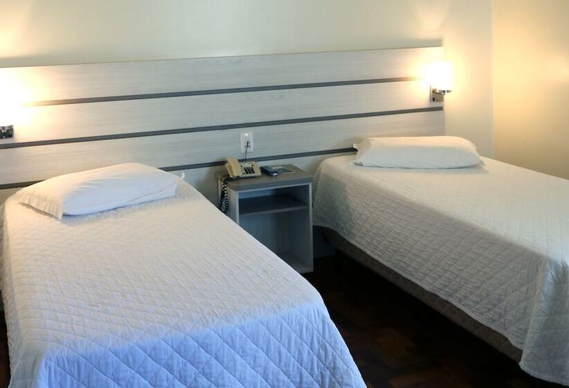 스탠다드 룸, Tri Hotel Xanxerê