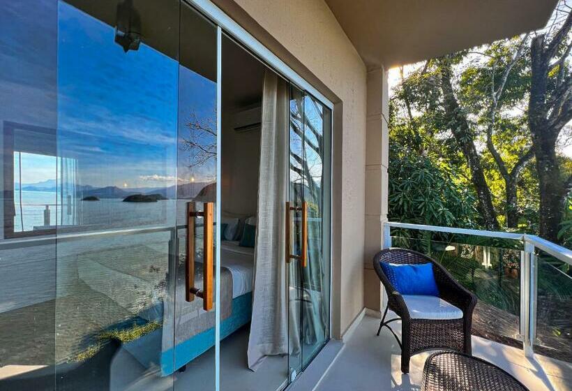 Quarto Deluxe Vista Mar com Sacada, Casa Luz