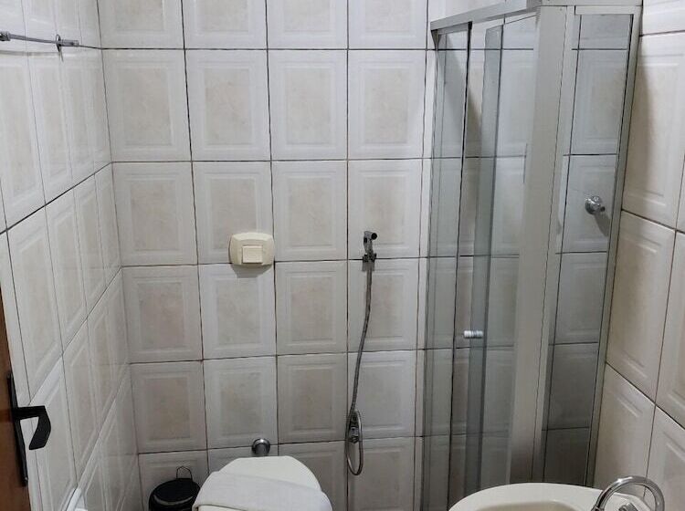 Номер Стандарт Трехместный, Domus Hotel Veneza Ipatinga