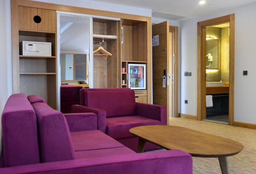 패밀리 룸, Bacacan Otel