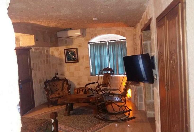 Полулюкс, Oread Cave Suites