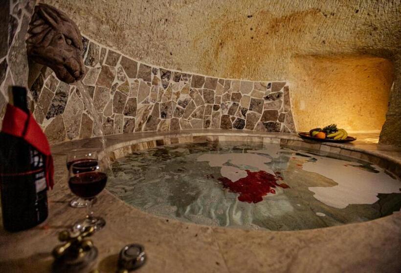 Полулюкс Повышенной Комфортности, Oread Cave Suites