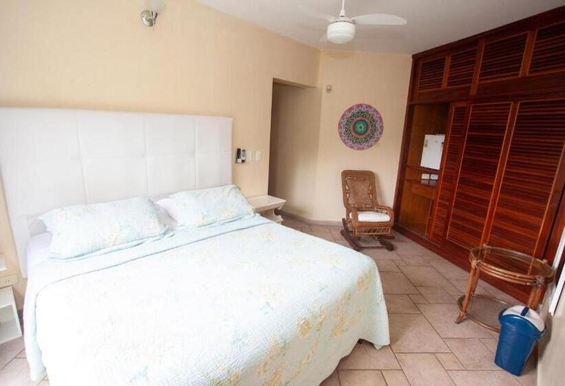 스위트 킹사이즈 침대, Ubatuba Ecologic Pousada