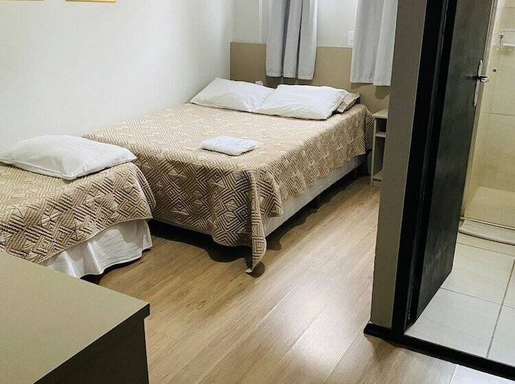 高级大房间, Zata E Flats