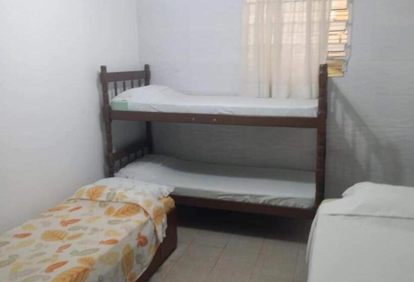 Habitación Cuádruple Estándar Baño Compartido, Beira Mar Hostel