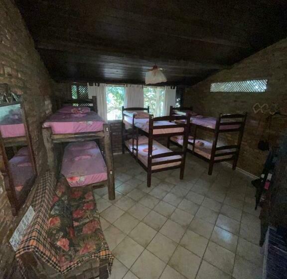 سوییت با چشم‌انداز دریا, Hostel Do Ceu