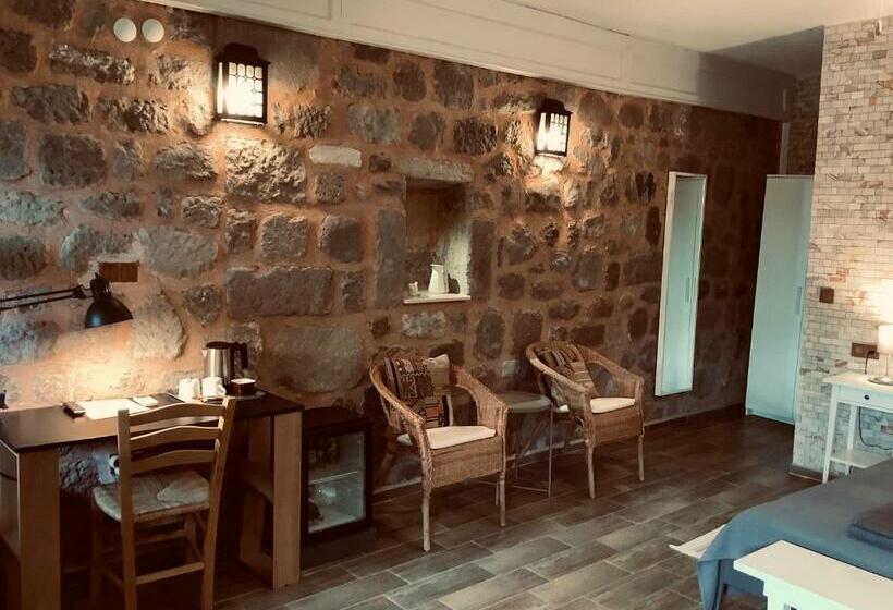 디럭스 인테리어 룸, Attalos Suites