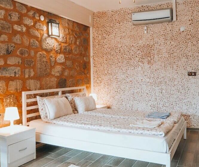 디럭스 룸, Attalos Suites