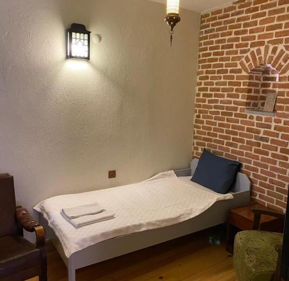 디럭스 패밀리 룸, Attalos Suites