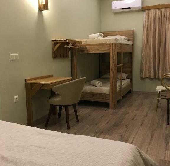 Standard Triple Room, Second Home Hostel