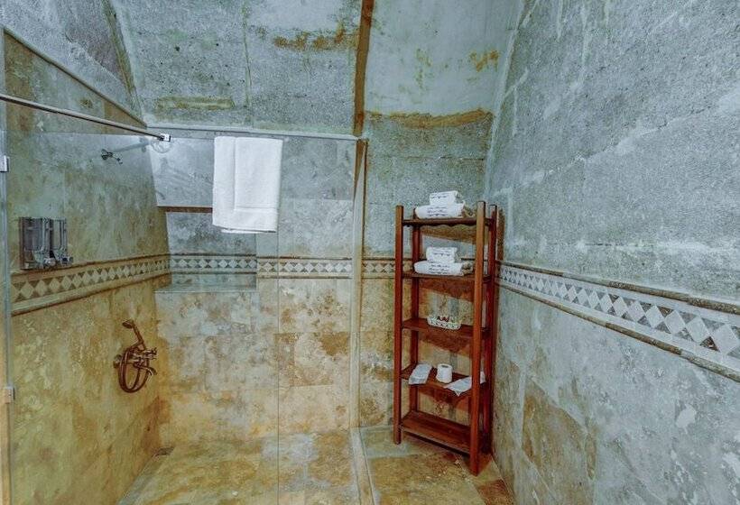 수피리어 스위트, Hikmet's House