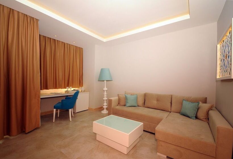 Люкс, Sea Breeze Hotel And Apartments