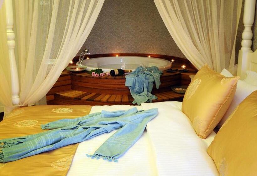 Люкс, Sea Breeze Hotel And Apartments