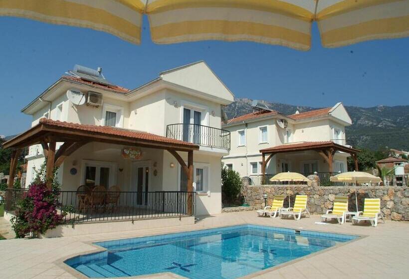 Вилла 3 Спальни, Sea Breeze Hotel And Apartments