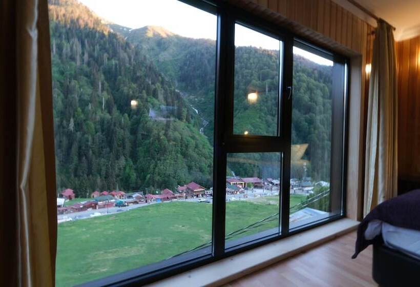اتاق لوکس با چشم‌انداز, Ayder Villa De Pelit