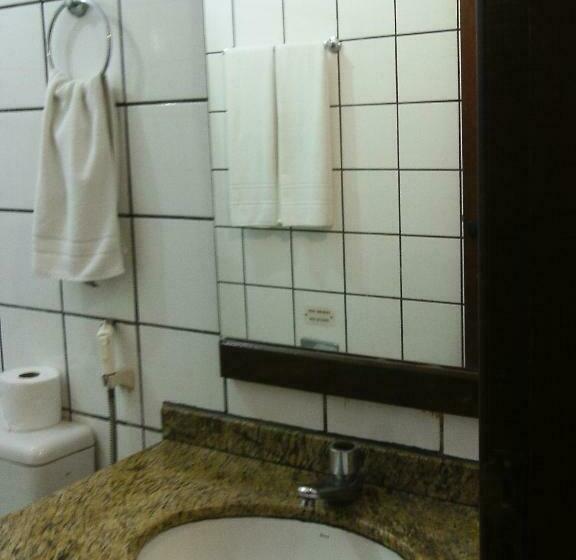Quarto Triplo Estandar, Taperapuan Praia