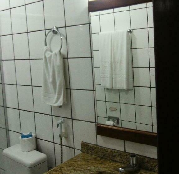 Quarto Estandar, Taperapuan Praia