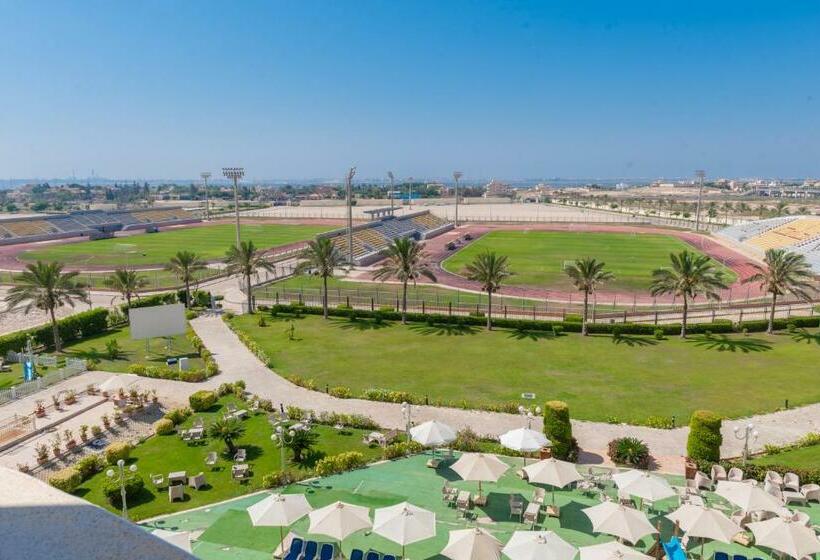 اتاق لوکس با چشم‌انداز استخر, Tolip Family Club Borg El Arab