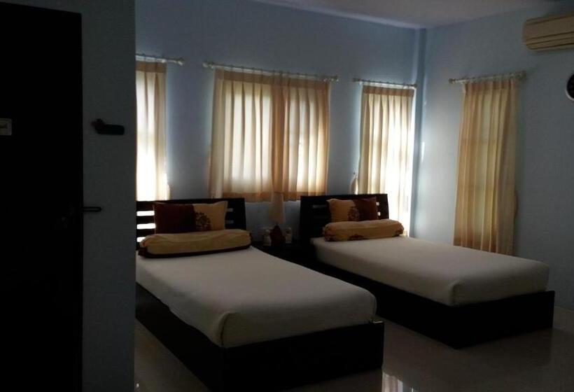 Номер Стандарт Вид на Сад, Bansuanrachawadee B&b