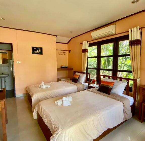 Номер Стандарт, Baan Phuthadol