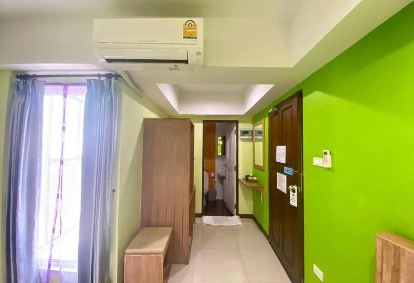 اتاق استاندارد با بالکن, Chinda Boutique
