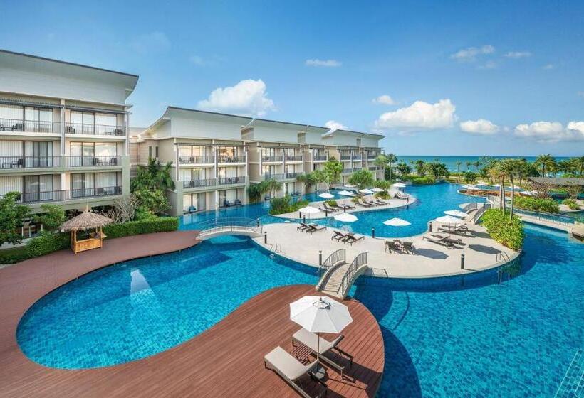 Номер Deluxe Кровать Кинг, Le Meridien Khao Lak Resort & Spa