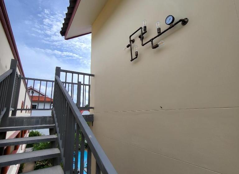 Номер Стандарт Вид на Бассейн, Namphung Phuket Boutique Resort