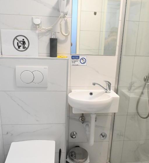 اتاق استاندارد یک نفره, Apartments Imper   Imd