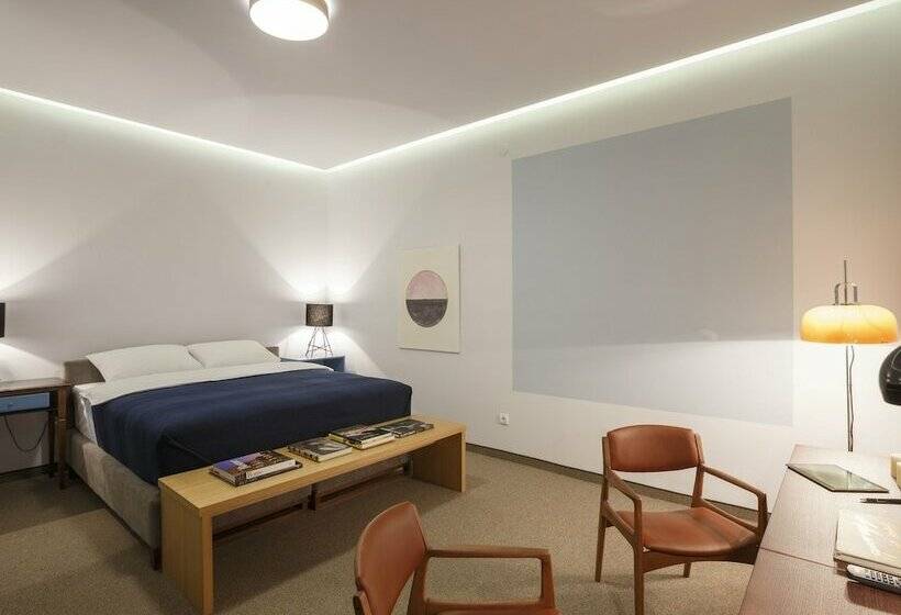 이코노미 룸, Savamala B&b