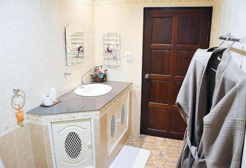 Standard room with outdoor bath, Homestay Chiang Rai