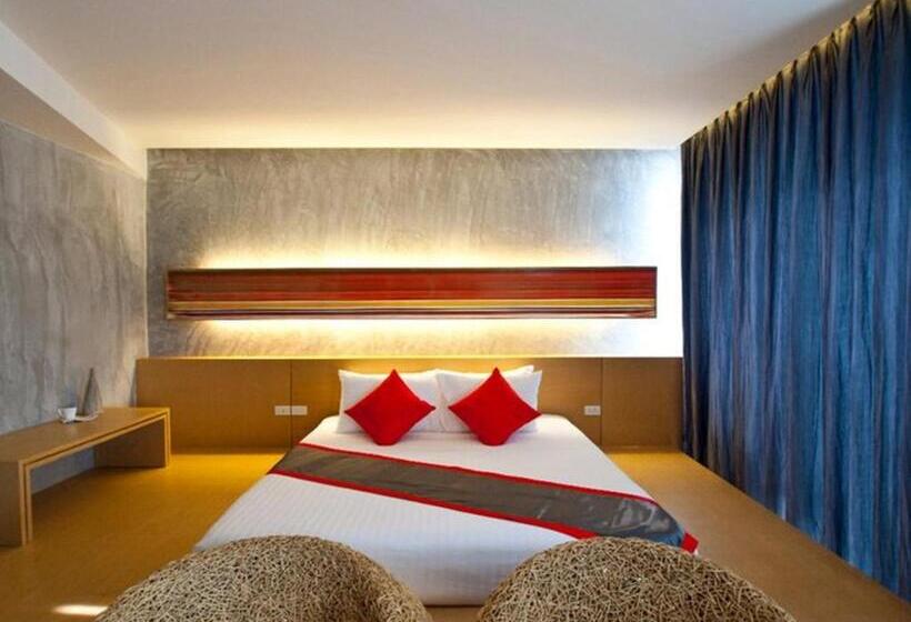 سوییت با چشم‌انداز دریا, The Now Hotel   Sha Extra Plus