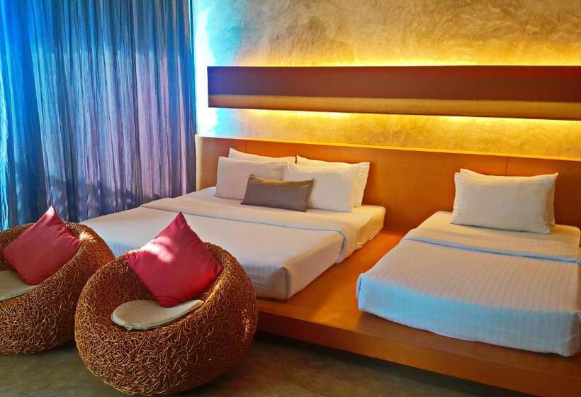 اتاق خانوادگی با چشم‌انداز دریا, The Now Hotel   Sha Extra Plus