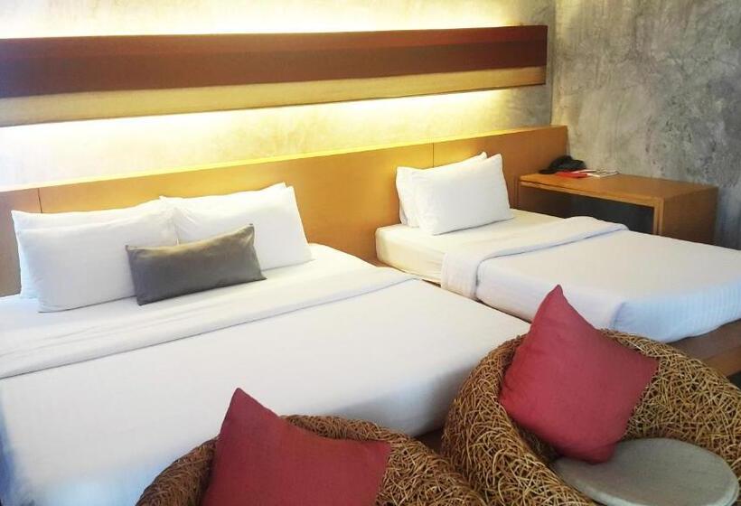 غرفة عائلية مطلّة علي البحر, The Now Hotel   Sha Extra Plus
