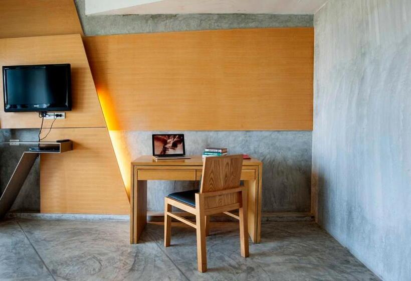 اتاق اجرایی سه نفره, The Now Hotel   Sha Extra Plus
